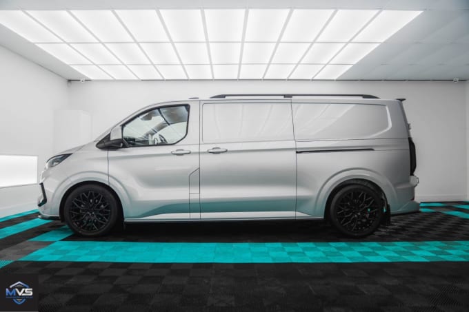 2024 Ford Transit Custom