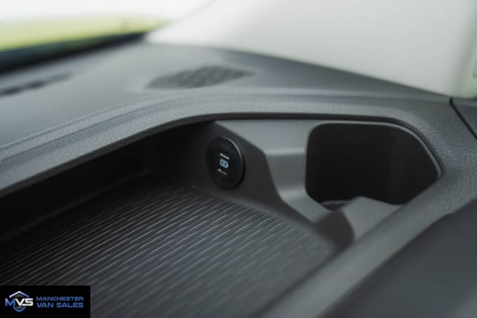 2025 Volkswagen Transporter