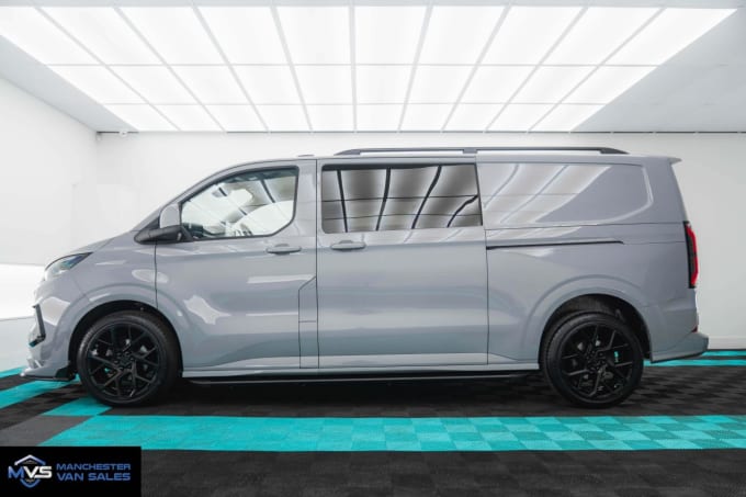 2025 Ford Transit Custom