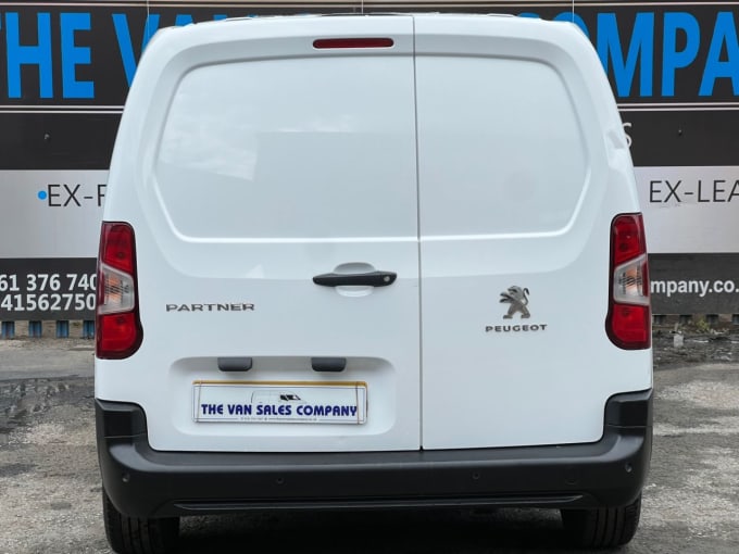 2025 Peugeot Partner