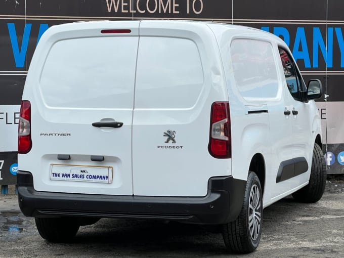 2025 Peugeot Partner