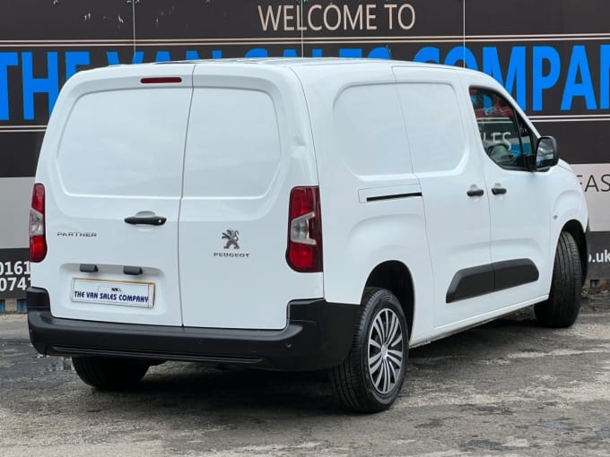 2025 Peugeot Partner