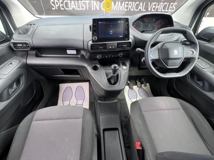 2025 Peugeot Partner