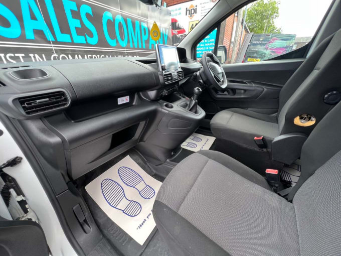 2025 Peugeot Partner