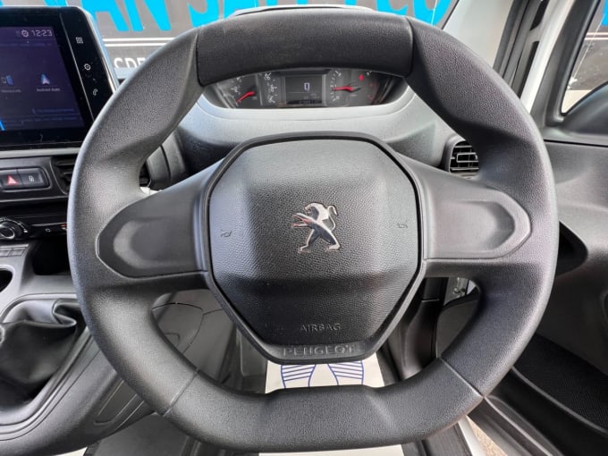2025 Peugeot Partner