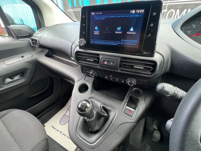 2025 Peugeot Partner
