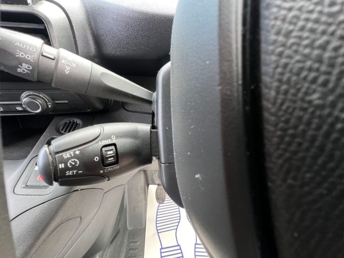 2025 Peugeot Partner