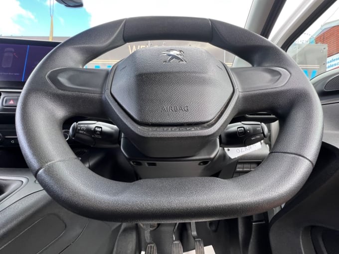 2025 Peugeot Partner