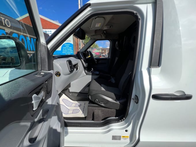 2025 Levc Vn5