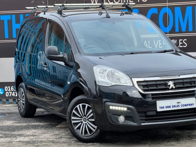 2025 Peugeot Partner