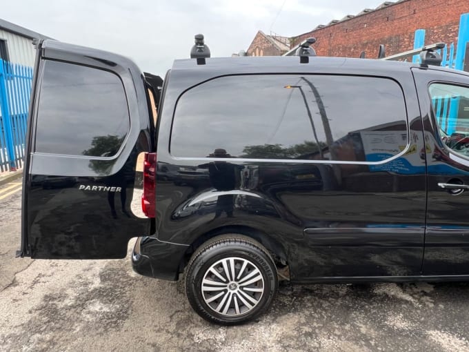 2025 Peugeot Partner