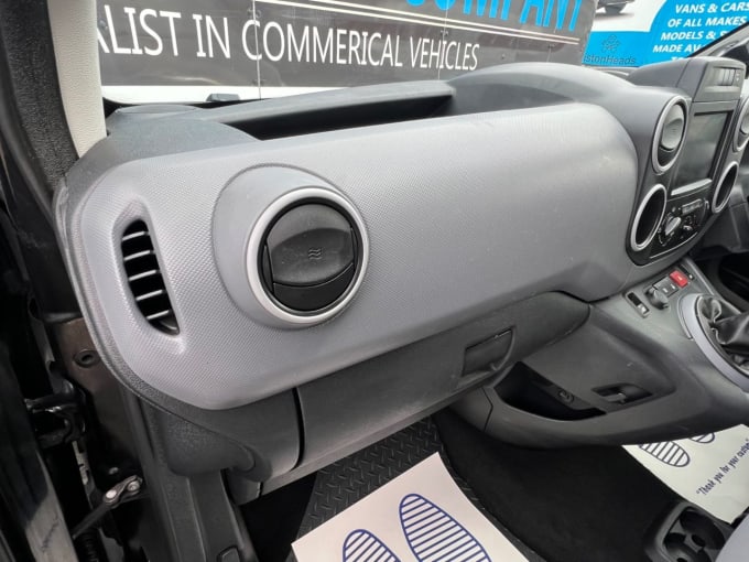 2025 Peugeot Partner