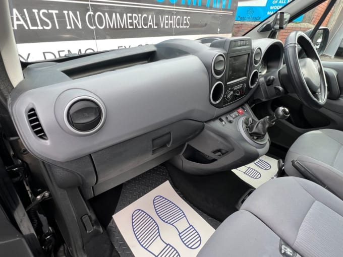 2025 Peugeot Partner