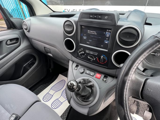 2025 Peugeot Partner