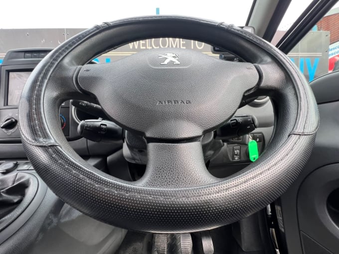 2025 Peugeot Partner