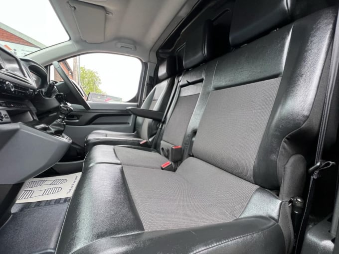 2025 Vauxhall Vivaro