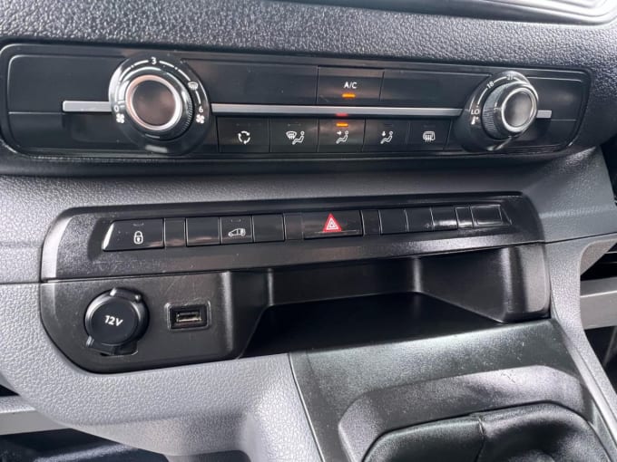 2025 Vauxhall Vivaro