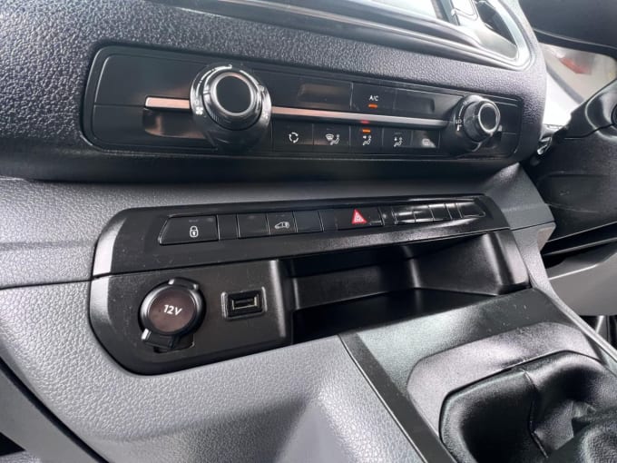 2025 Vauxhall Vivaro