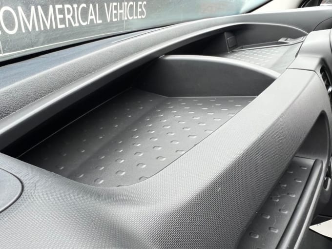 2025 Renault Trafic