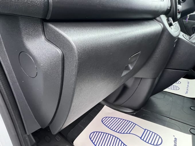 2025 Renault Trafic