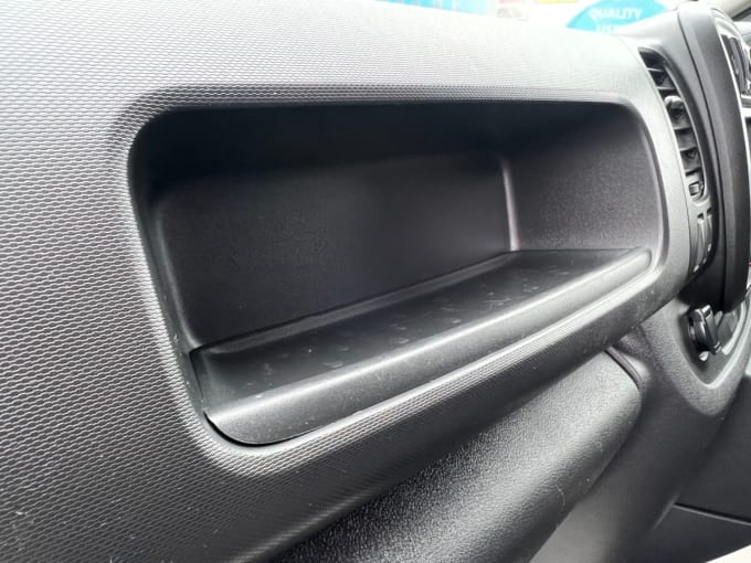 2025 Renault Trafic