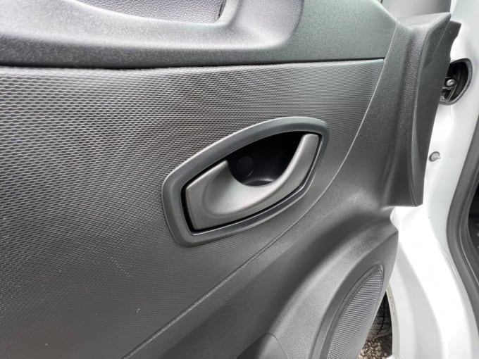 2025 Renault Trafic