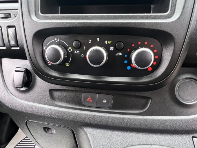2025 Renault Trafic