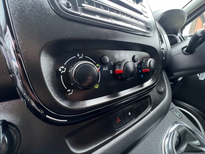 2025 Vauxhall Vivaro