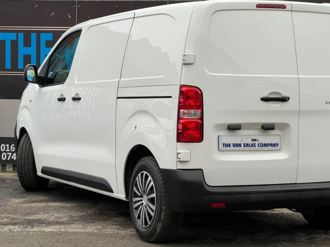 2025 Peugeot Expert