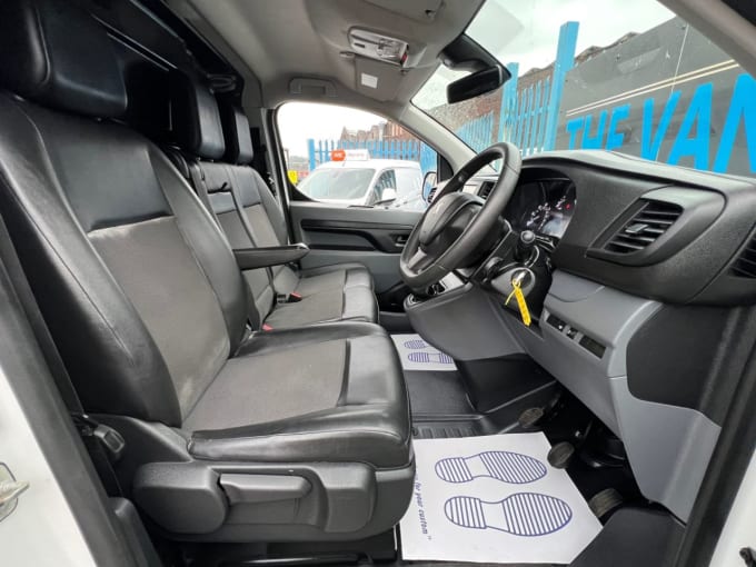 2025 Peugeot Expert