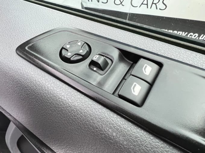 2025 Peugeot Expert