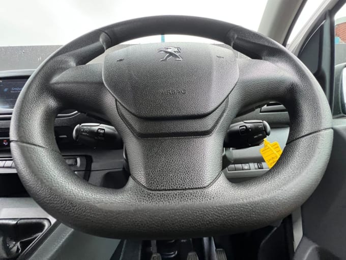 2025 Peugeot Expert