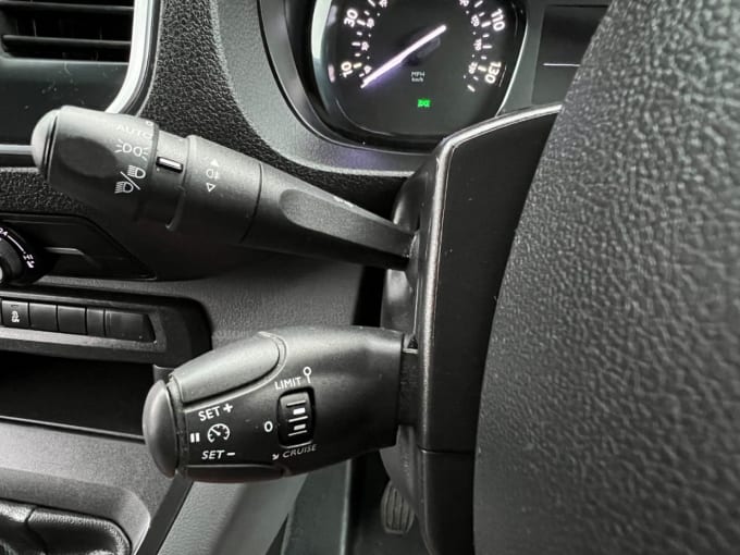 2025 Peugeot Expert
