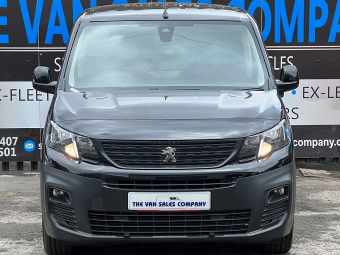 2025 Peugeot Partner
