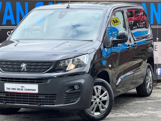 2025 Peugeot Partner
