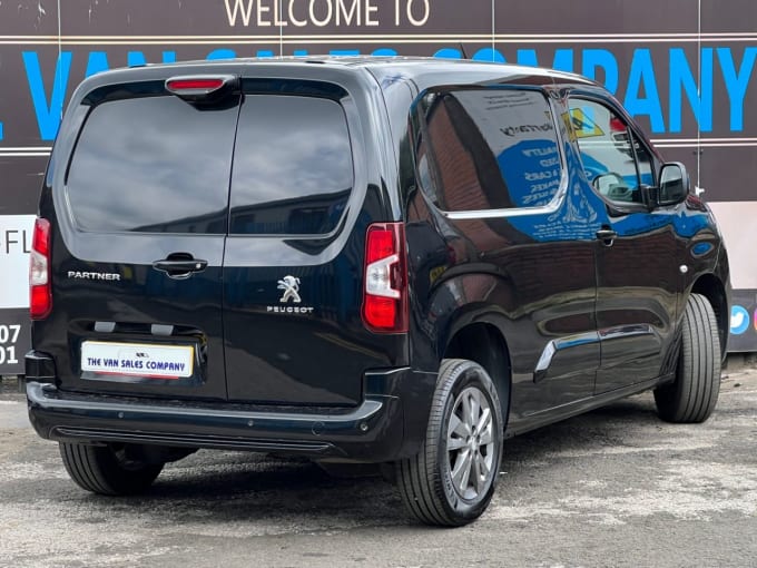 2025 Peugeot Partner