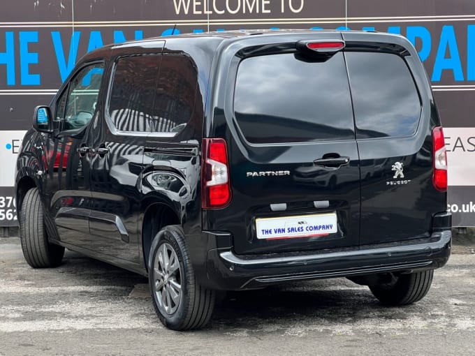 2025 Peugeot Partner