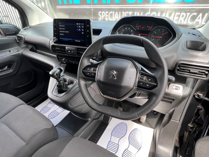 2025 Peugeot Partner
