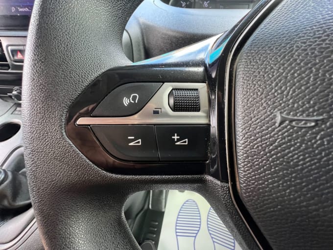 2025 Peugeot Partner
