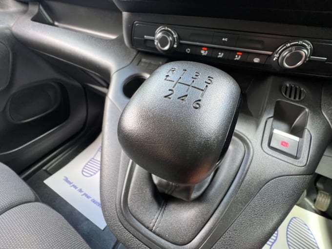 2025 Peugeot Partner