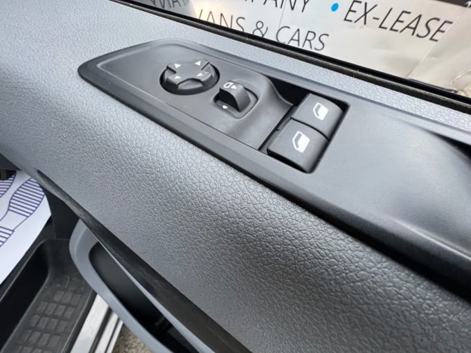 2025 Peugeot Expert