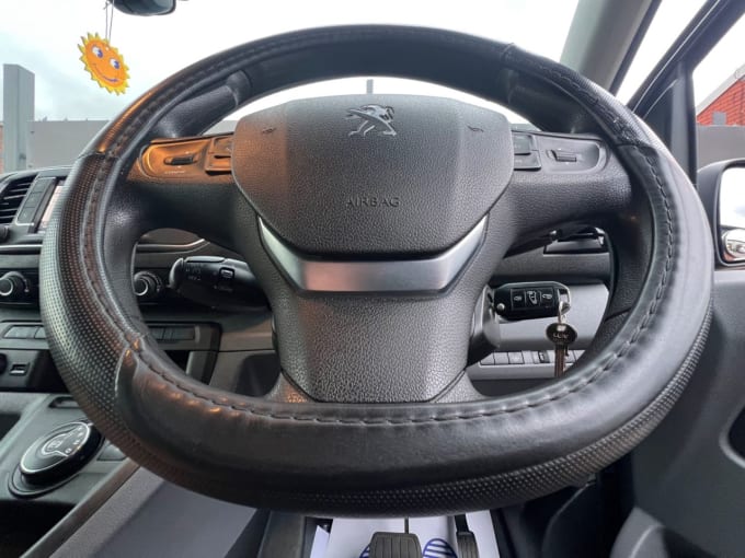 2025 Peugeot Expert
