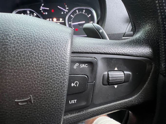 2025 Peugeot Expert