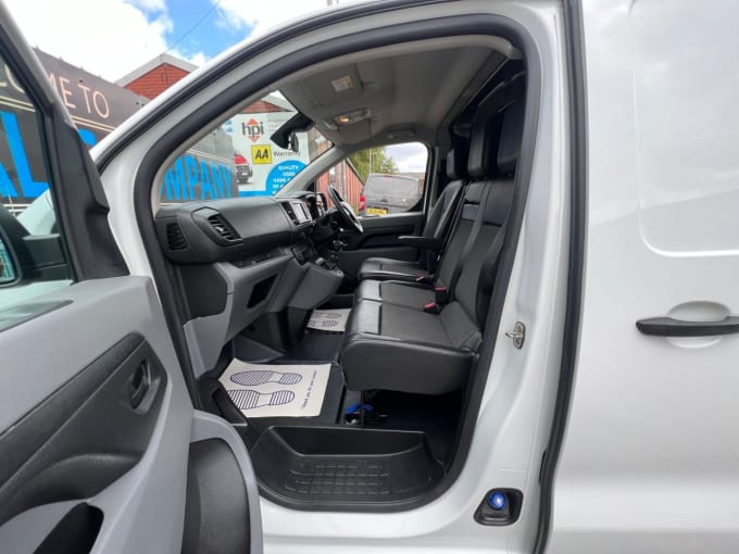 2025 Peugeot Expert