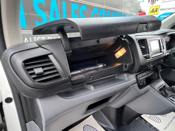 2025 Peugeot Expert