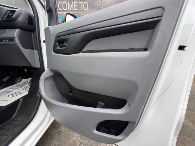 2025 Peugeot Expert