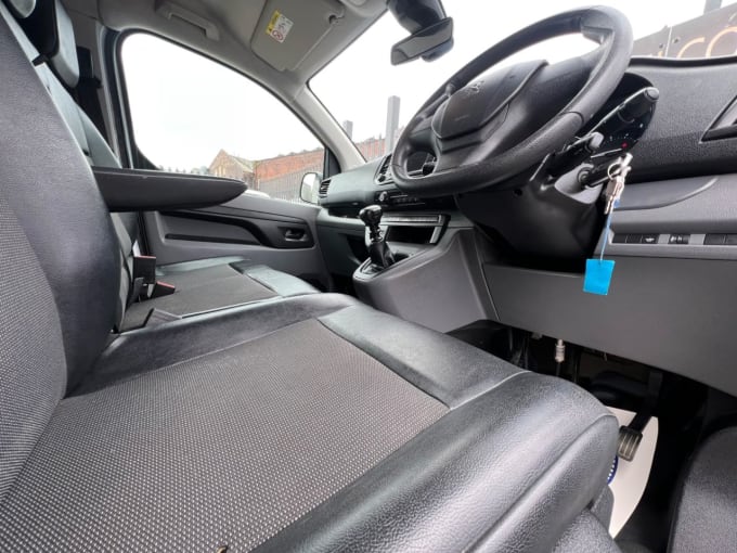2025 Peugeot Expert