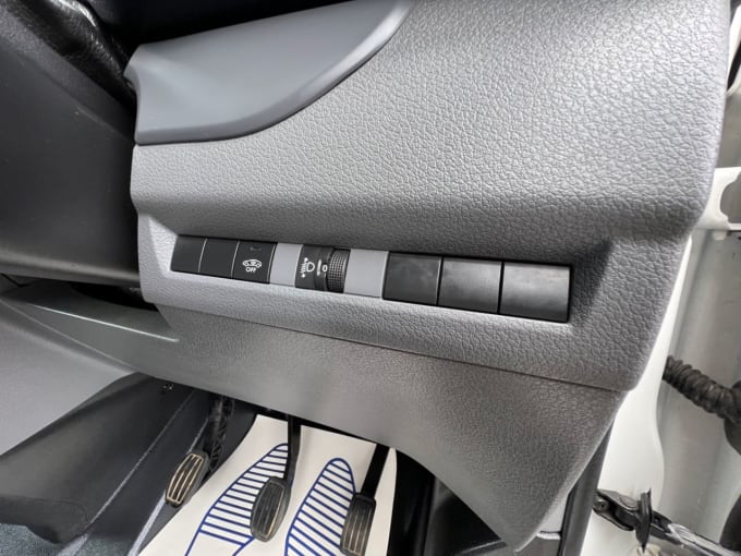 2025 Peugeot Expert