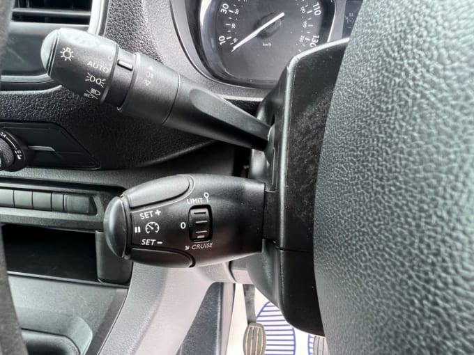 2025 Peugeot Expert