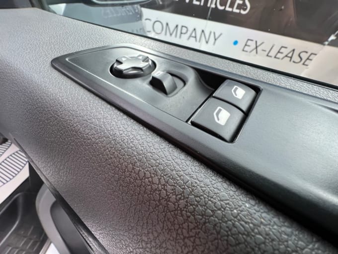 2025 Vauxhall Vivaro